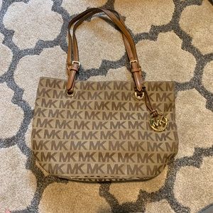 ⬇️PRICE DROP!!! Michael Kors purse